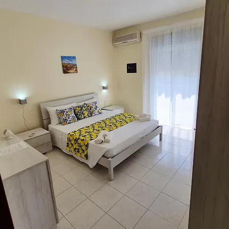 The Citrus Balcony Apartment *