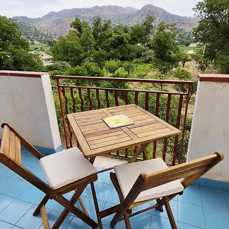 The Citrus Balcony Daire